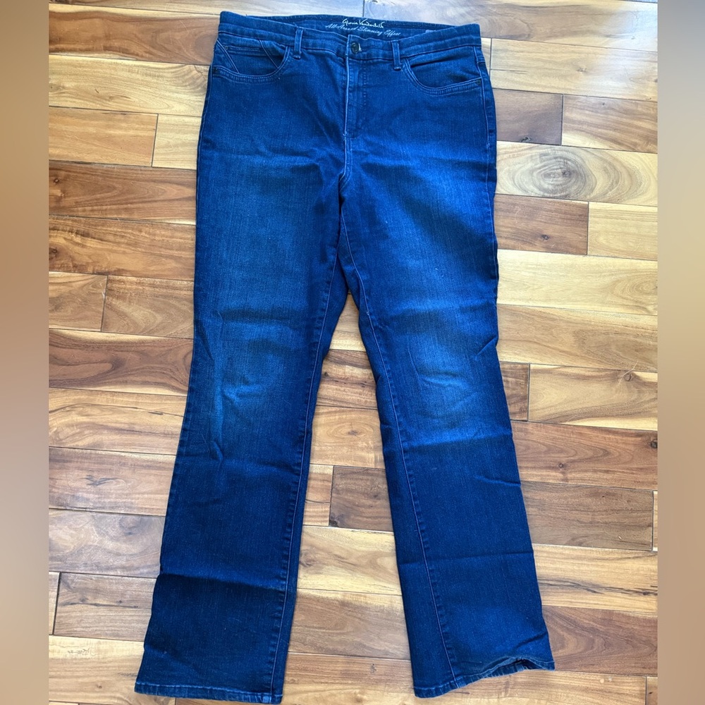 Gloria Vanderbilt “Jordyn” Curvy Dark Blue Jeans
